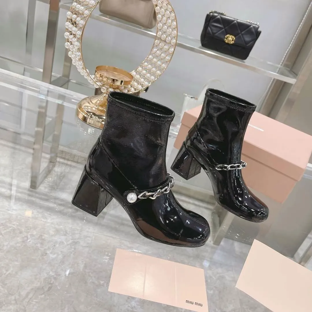 104796ankle boots
