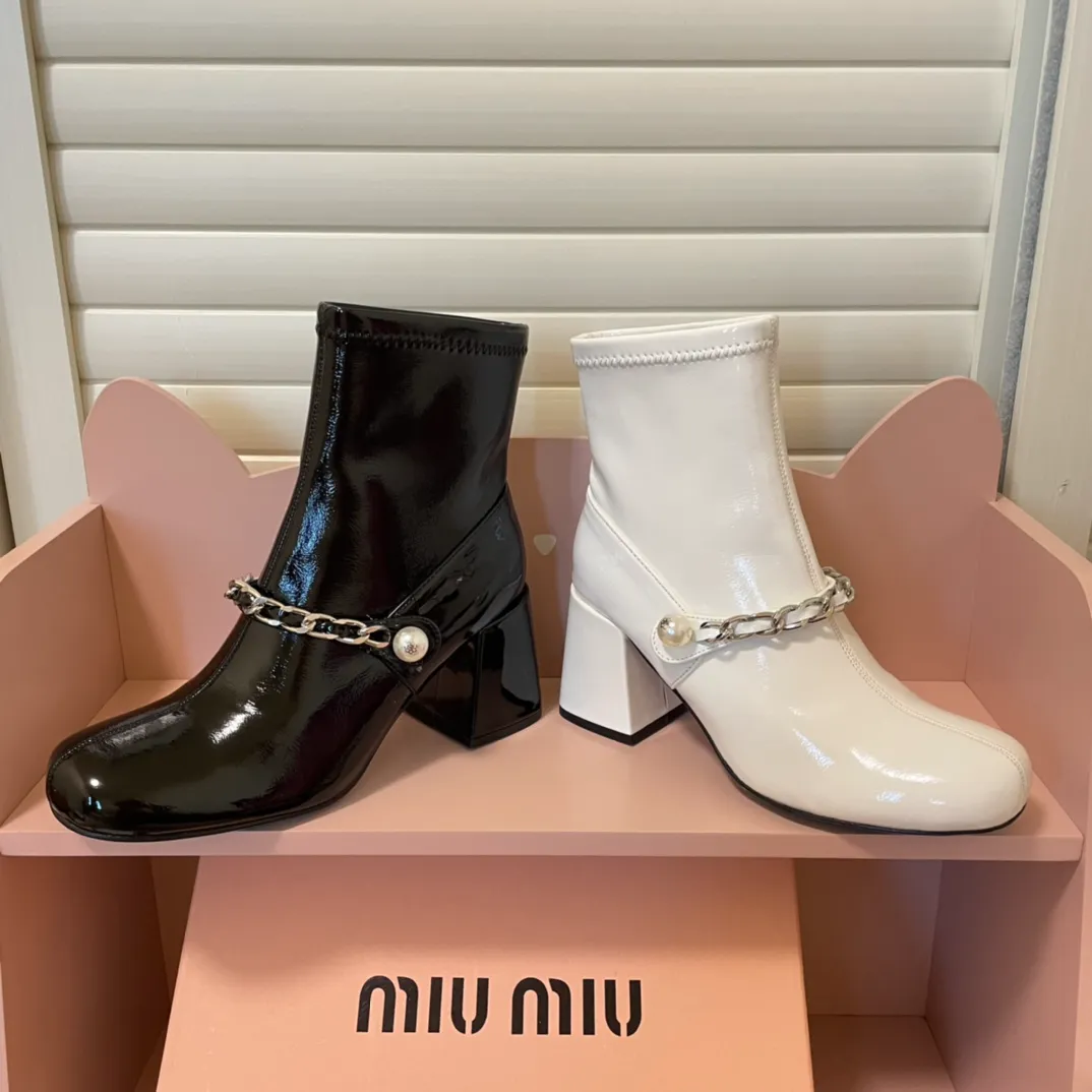 108385ankle boots