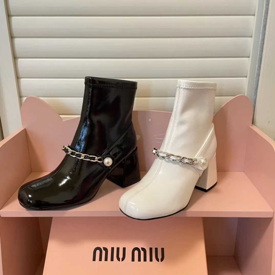 108385ankle boots