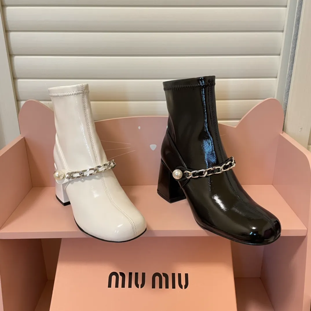 108385ankle boots
