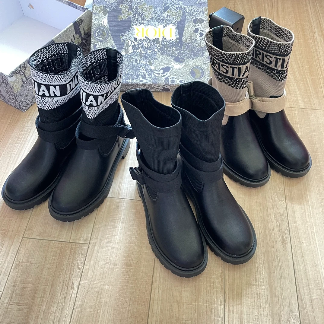 112848ankle boots