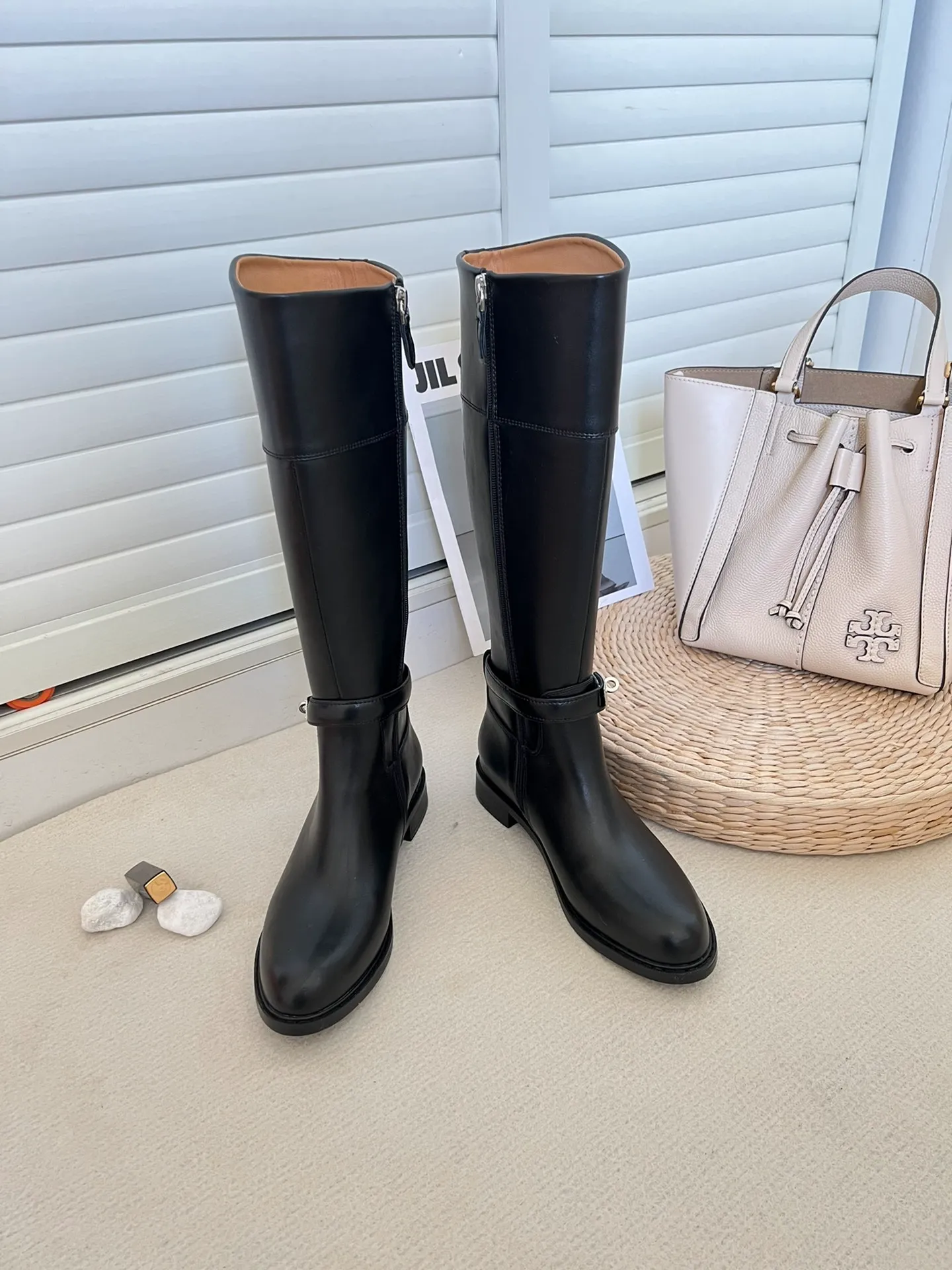 117685knee-high boots