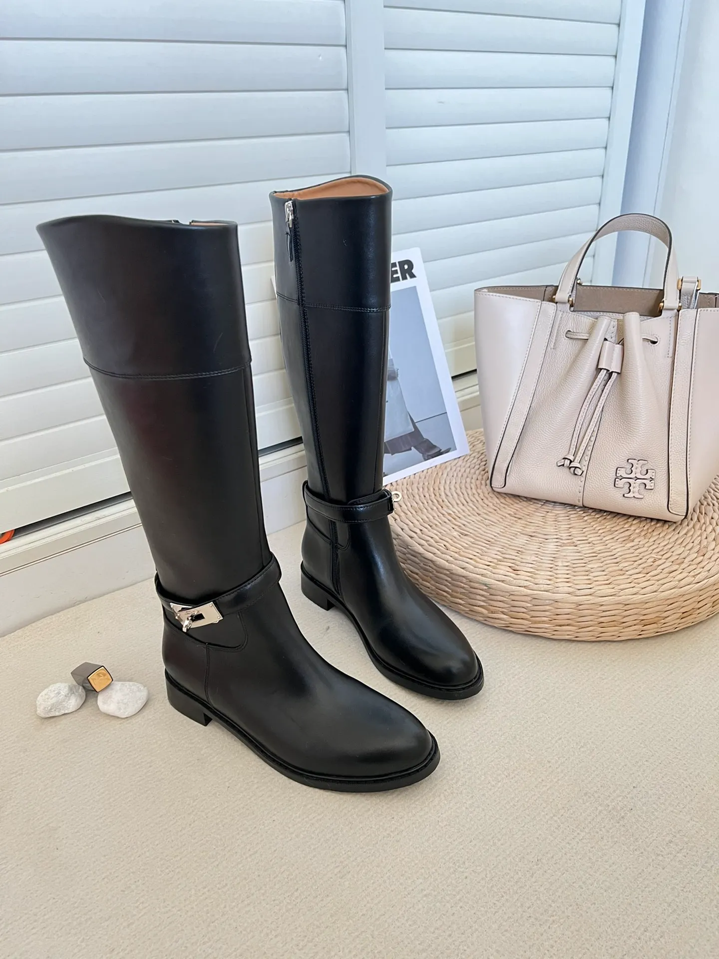 117685knee-high boots