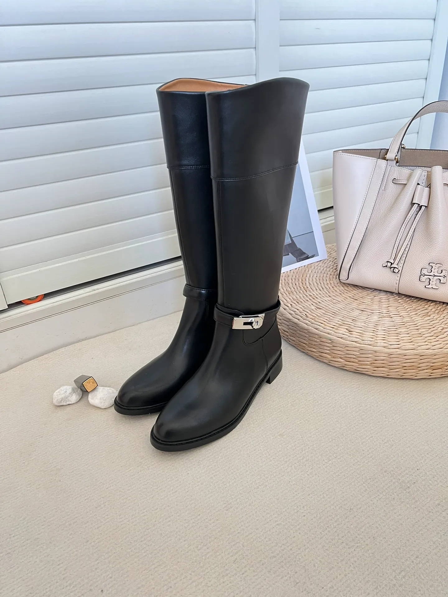 117685knee-high boots