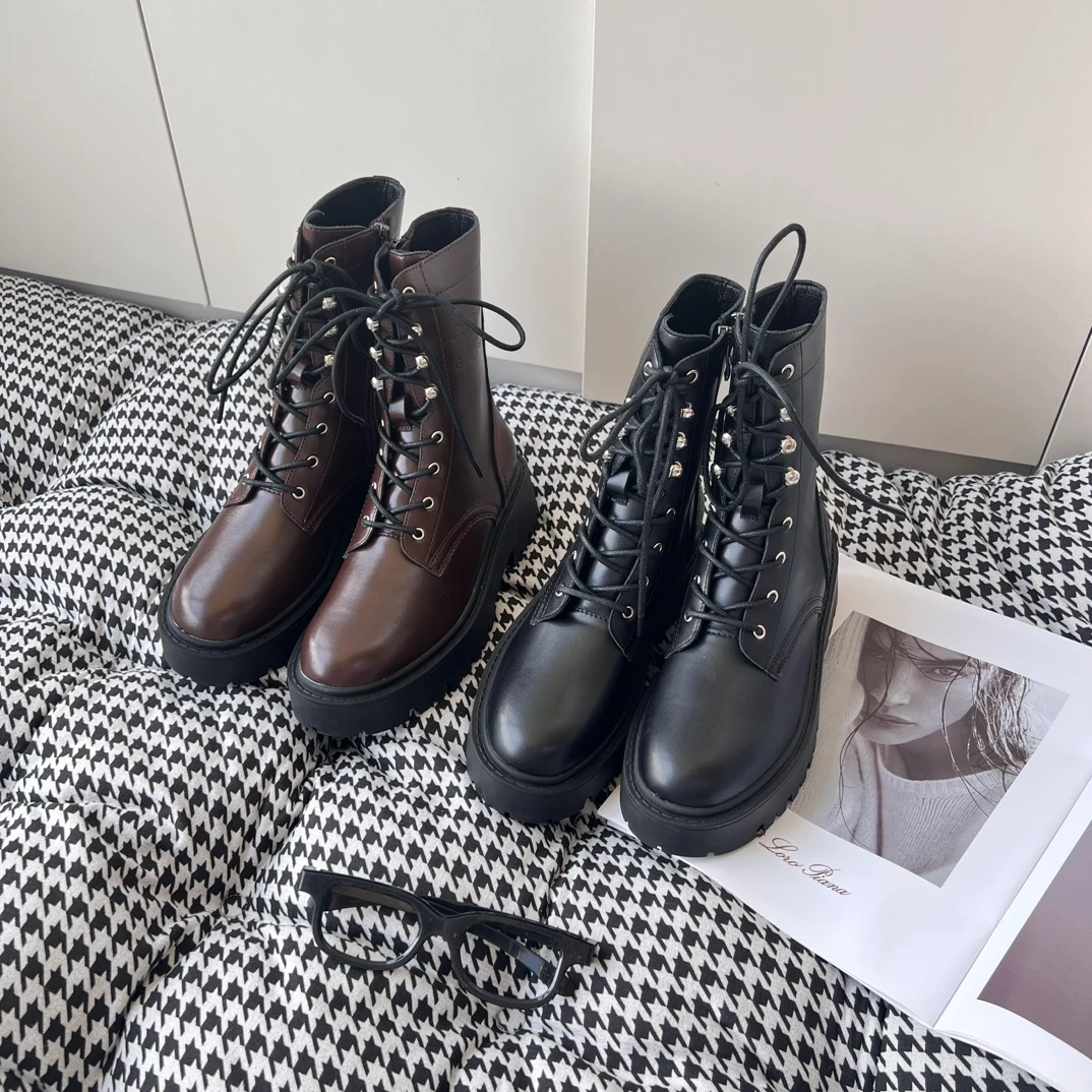 118239ankle boots