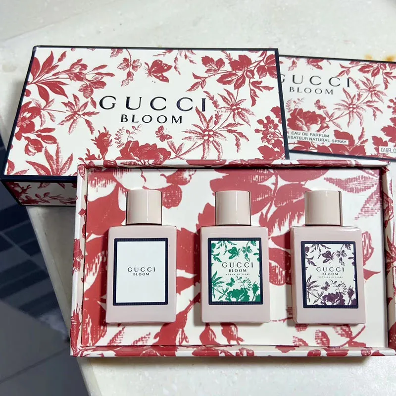 Gucci Small Sample Floral Three Piece Set 5mlx3 Red Bustling, Green Bustling, Black Bustling