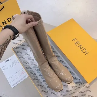 101384knee-high boots