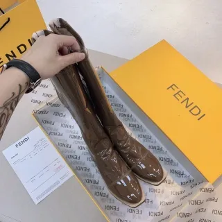 101384knee-high boots