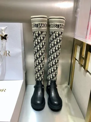109634knee-high boots