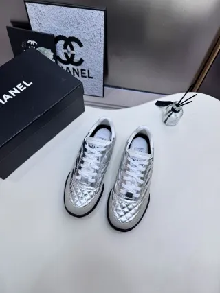 119933low-top sneakers