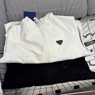 050 hooded jacket
