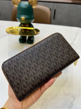 022 Wallet