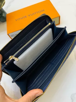 011  Wallet