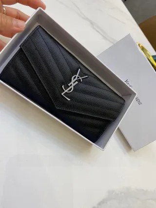002 Wallet