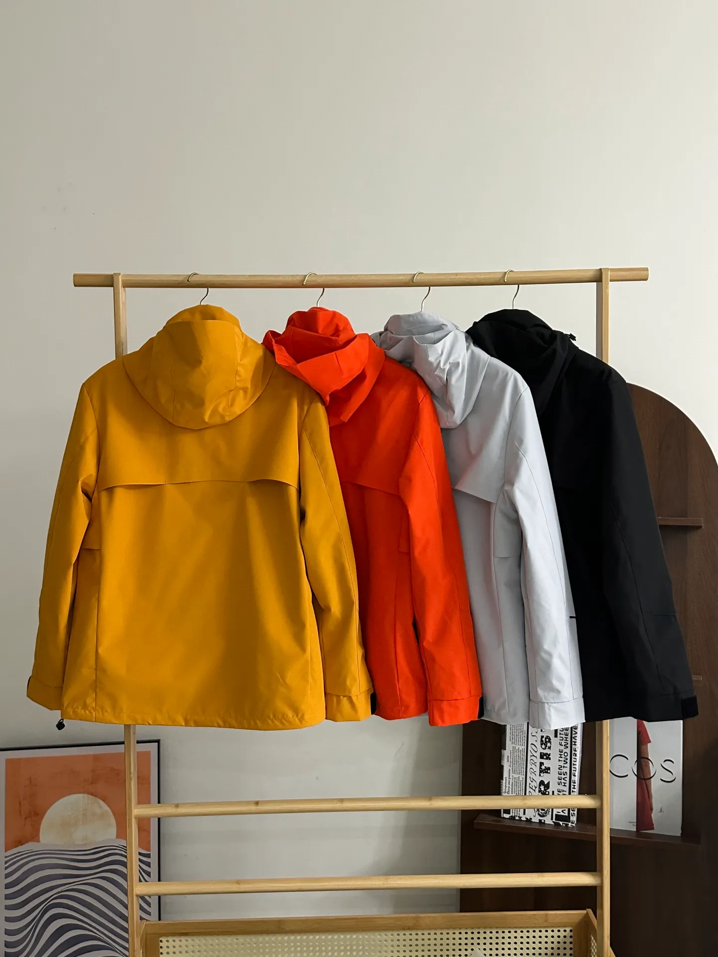 975046hardshell jacket