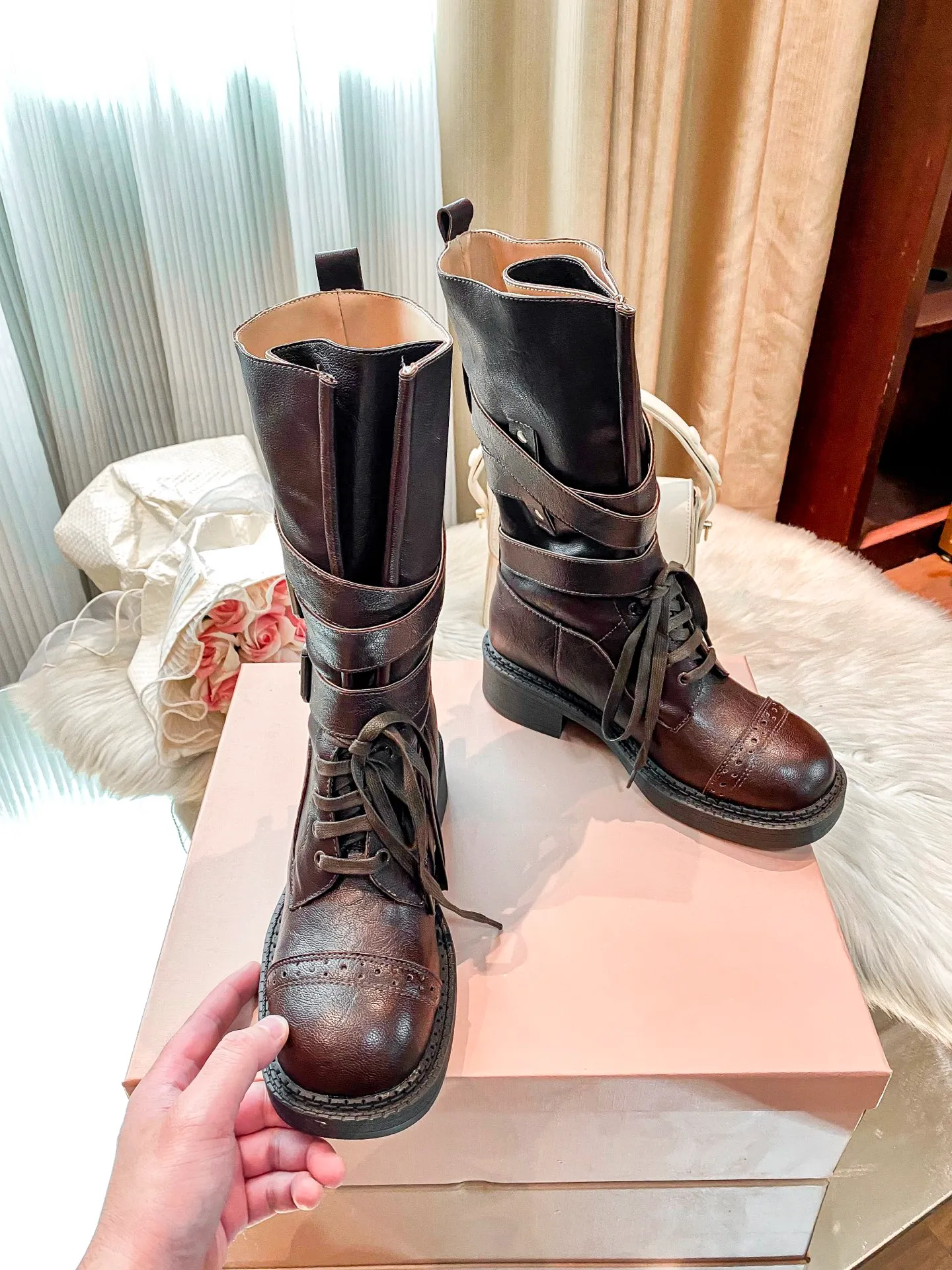 121471knee-high boots