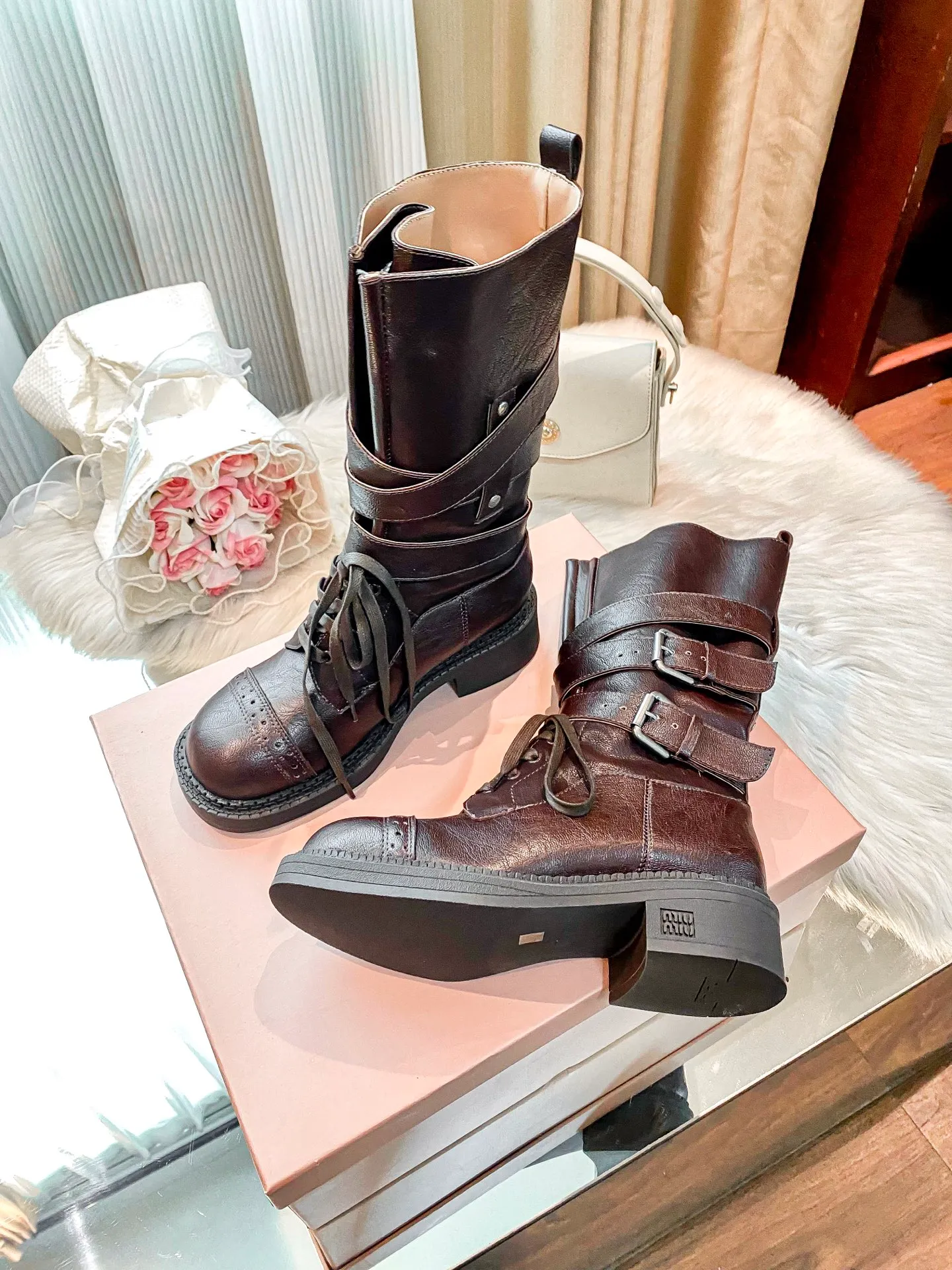 121471knee-high boots