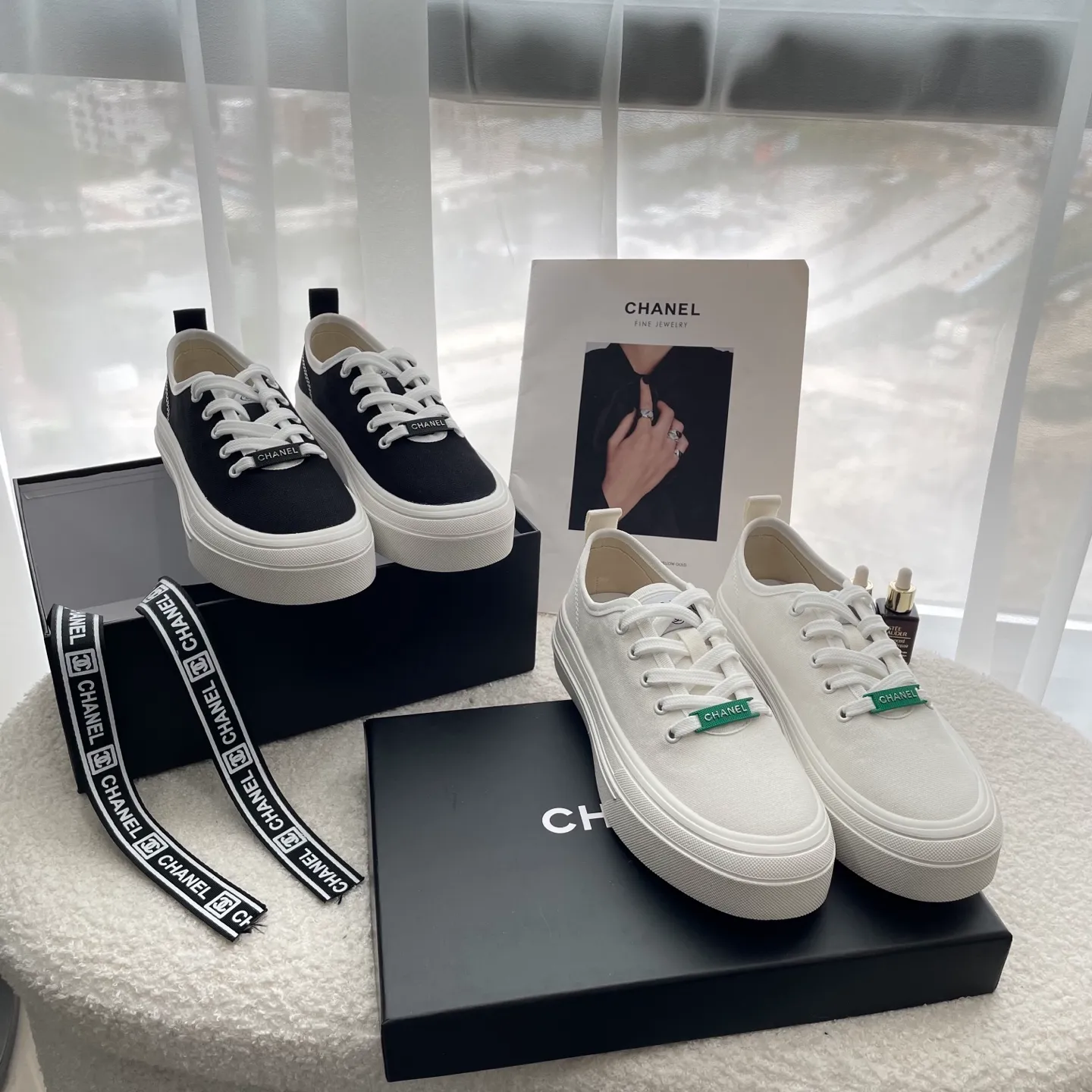 120131low-top sneakers