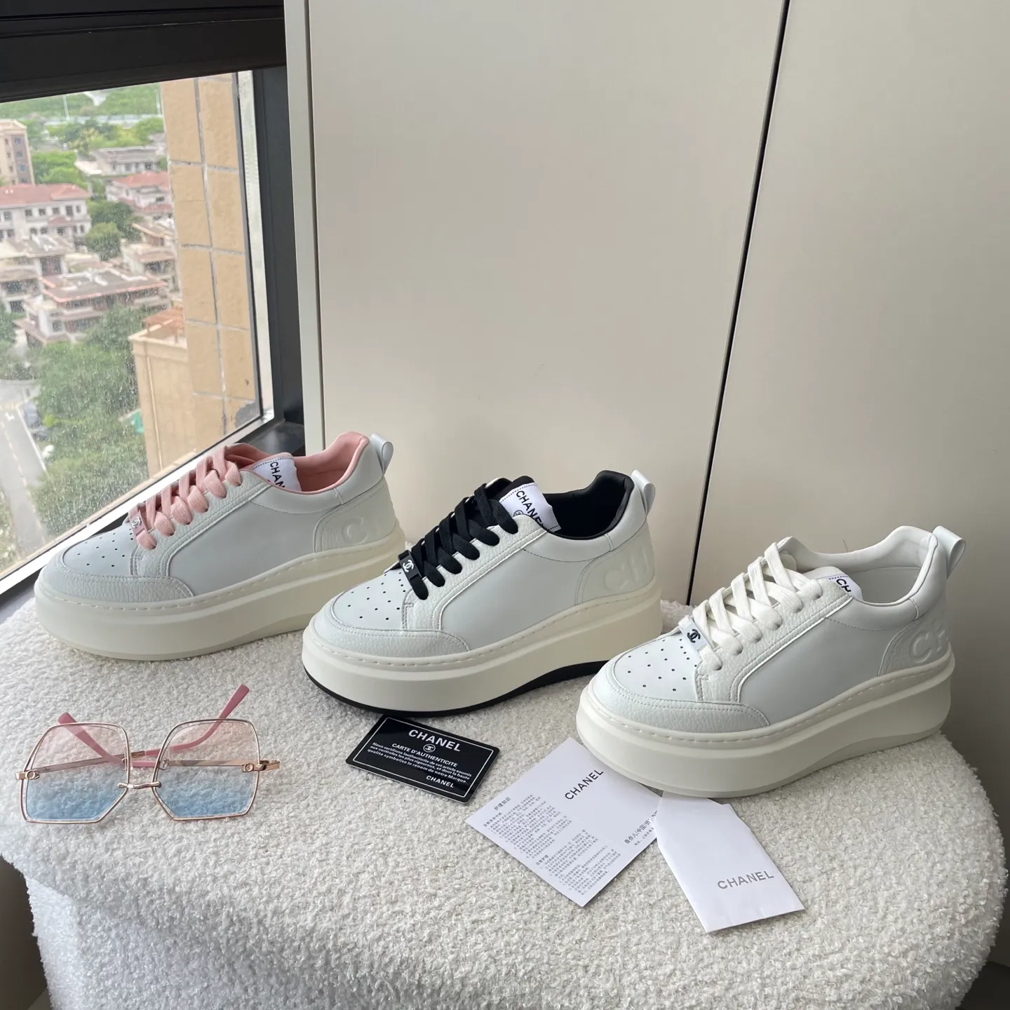 121020low-top sneakers