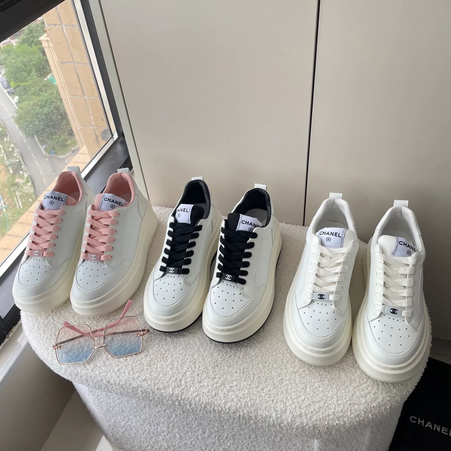 121020low-top sneakers