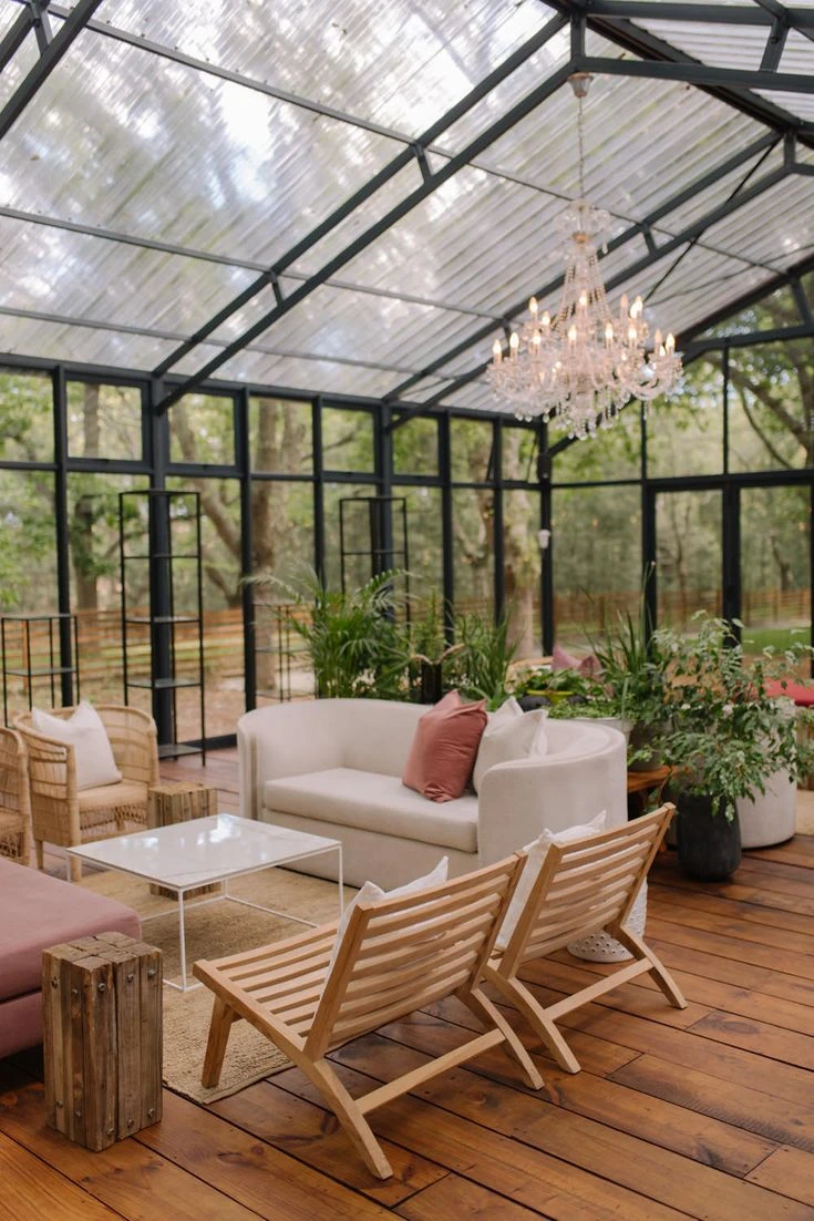 6 Steps To Build A Greenhouse For Winter