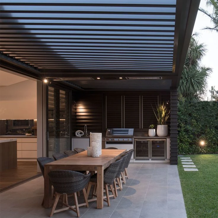 How Tall Should a Pergola Be?
