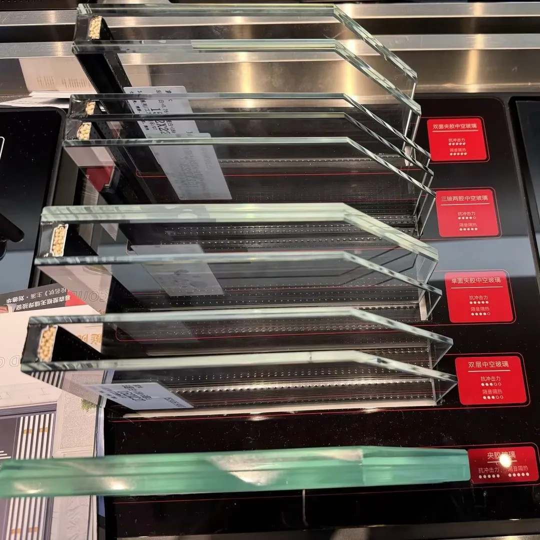 Comparing PC Panels and Glass for Your Sunroom Materials: What’s the Best Choice?