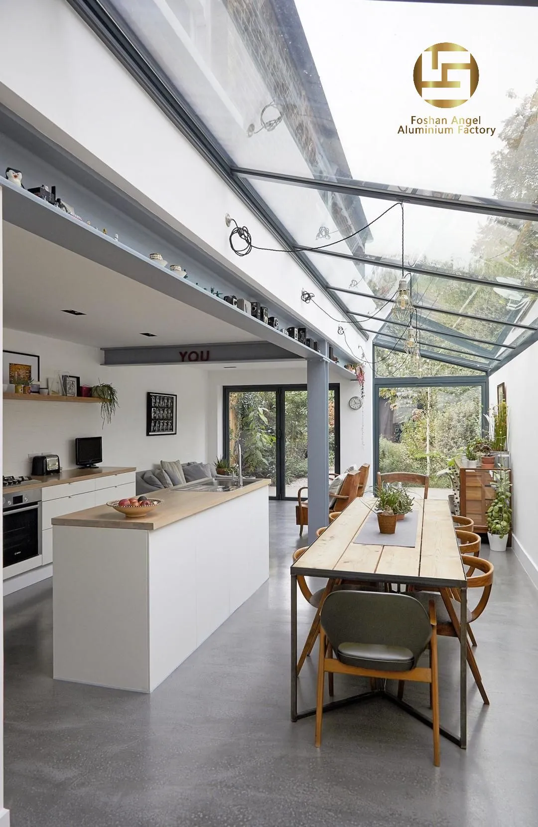 Why Choose a 4 Season Sunroom Over a 3 Season