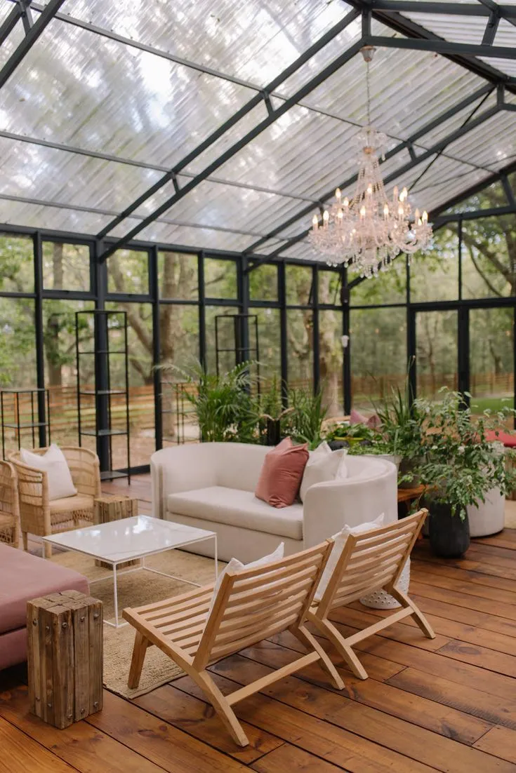 6 Steps To Build A Greenhouse For Winter