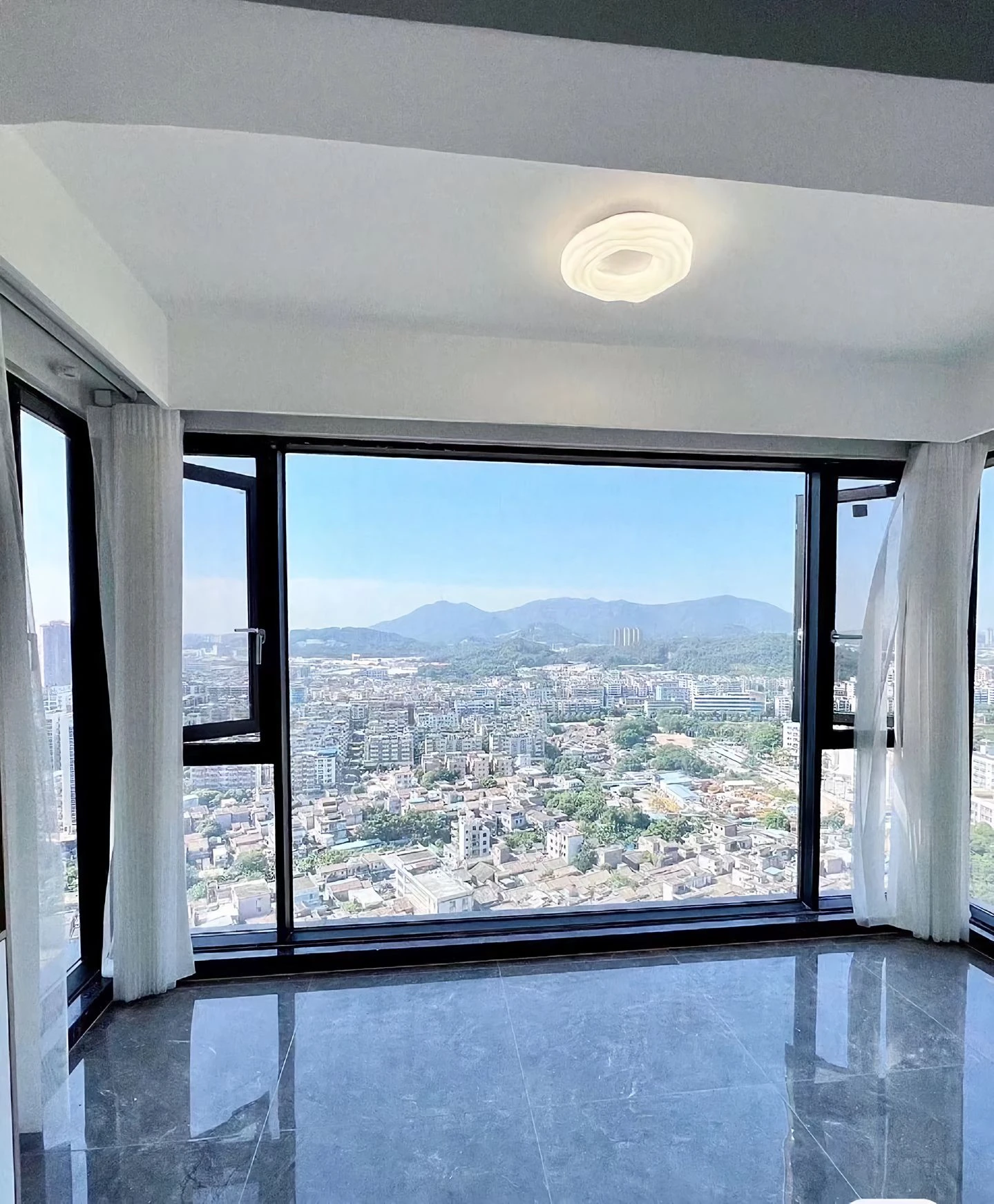 How to Replace Window Glass in Aluminum Frame