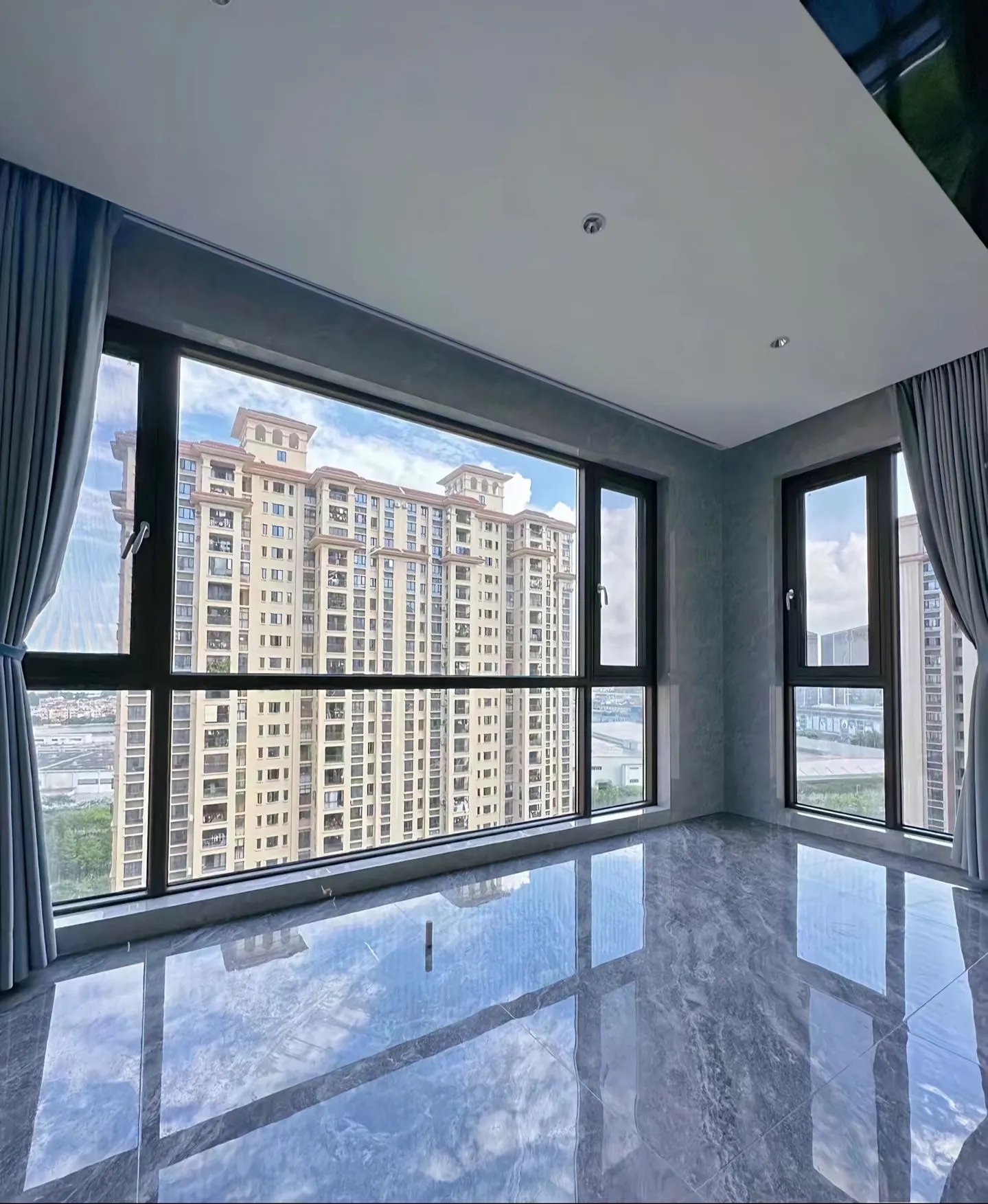 windows sliding doors​