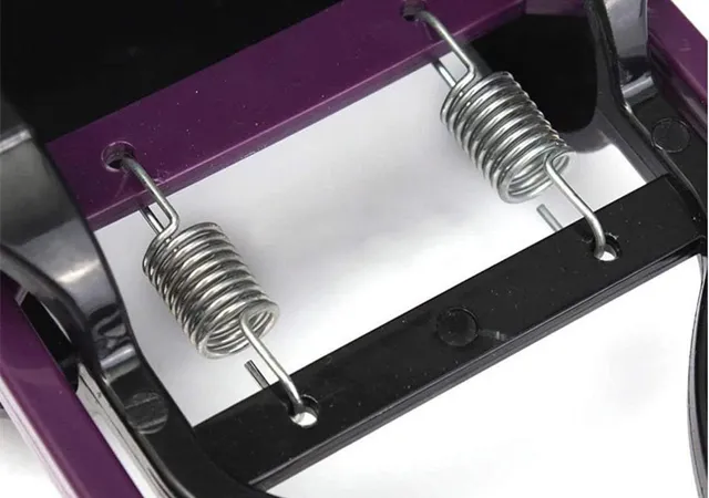 Convenient Outdoor Pet Poop Picker Easy Use Portable Pet Waste Scooper