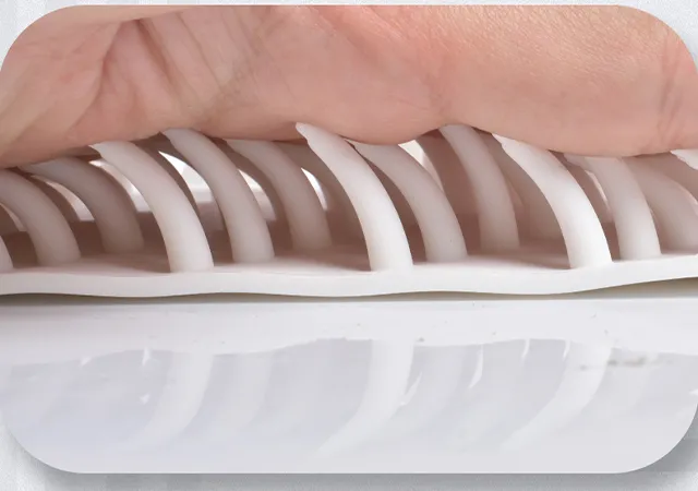 Easy And Simple Portable Paw Cleaner For Dogs