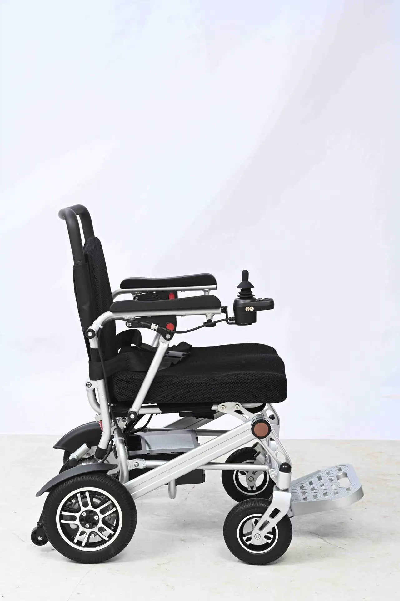Electric Folding Wheelchair 30-Second Quick Fold Mechanism