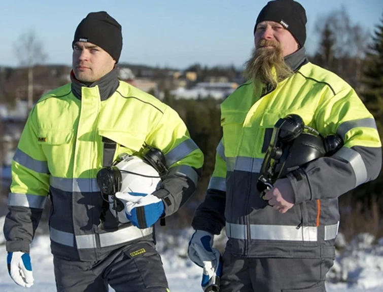 High-Visibility Jackets Engineered for Maximum Safety and Performance