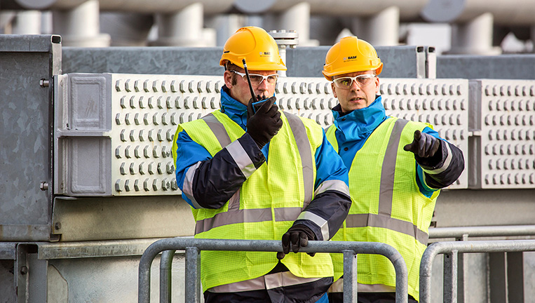 Hi Vis Jackets For Men Machine Washable Easy Maintenance