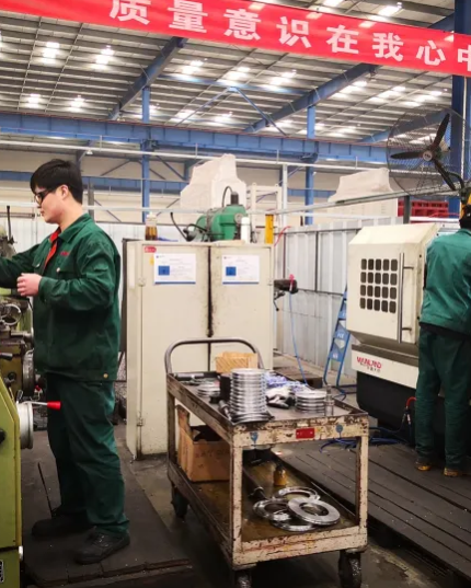 Innovative Automatic Paint Sprayer Leader