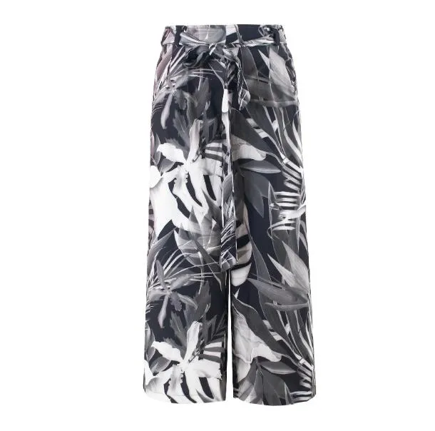 The Rise of Wide Leg Pants as Ultimate Comfort Wear