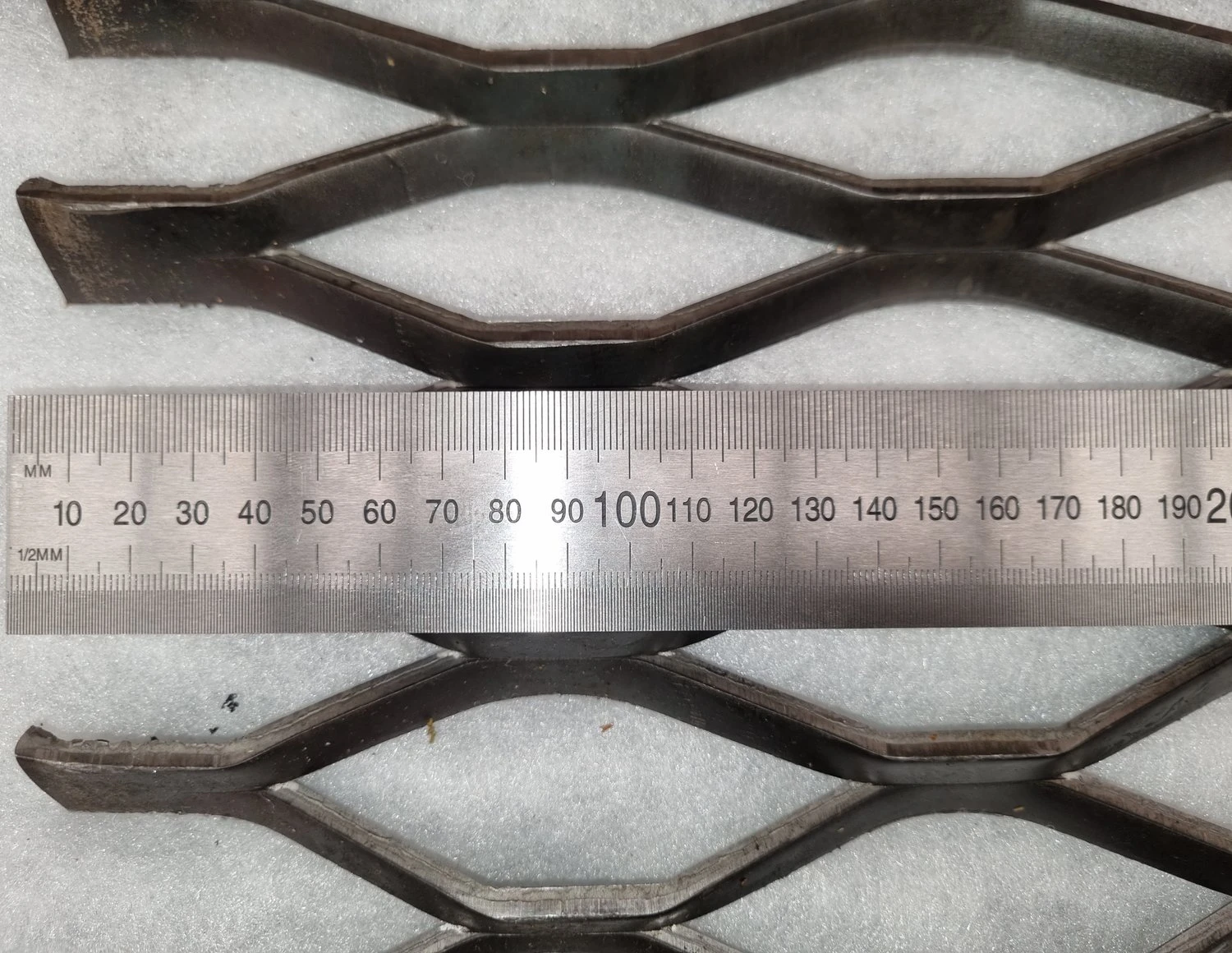 The Versatility and Durability of Anodized Aluminum Grating