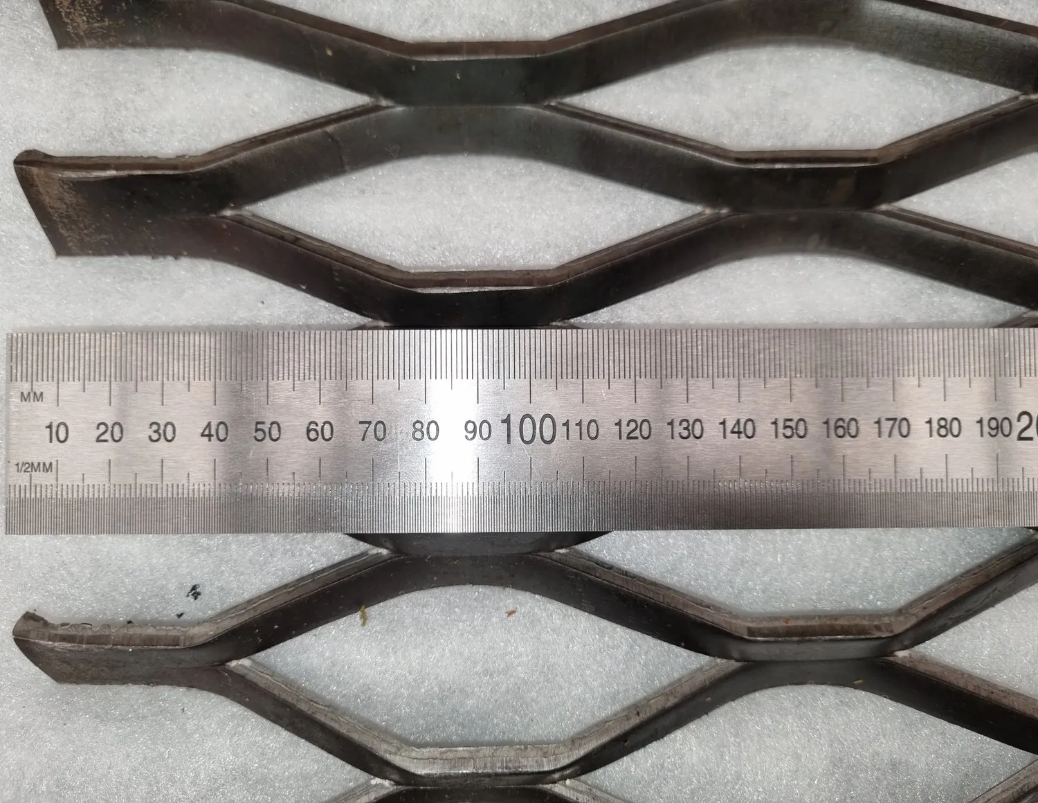 The Versatility and Durability of Anodized Aluminum Grating