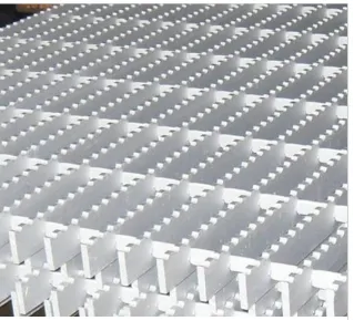 Aluminum Grate Mesh in Agricultural Settings
