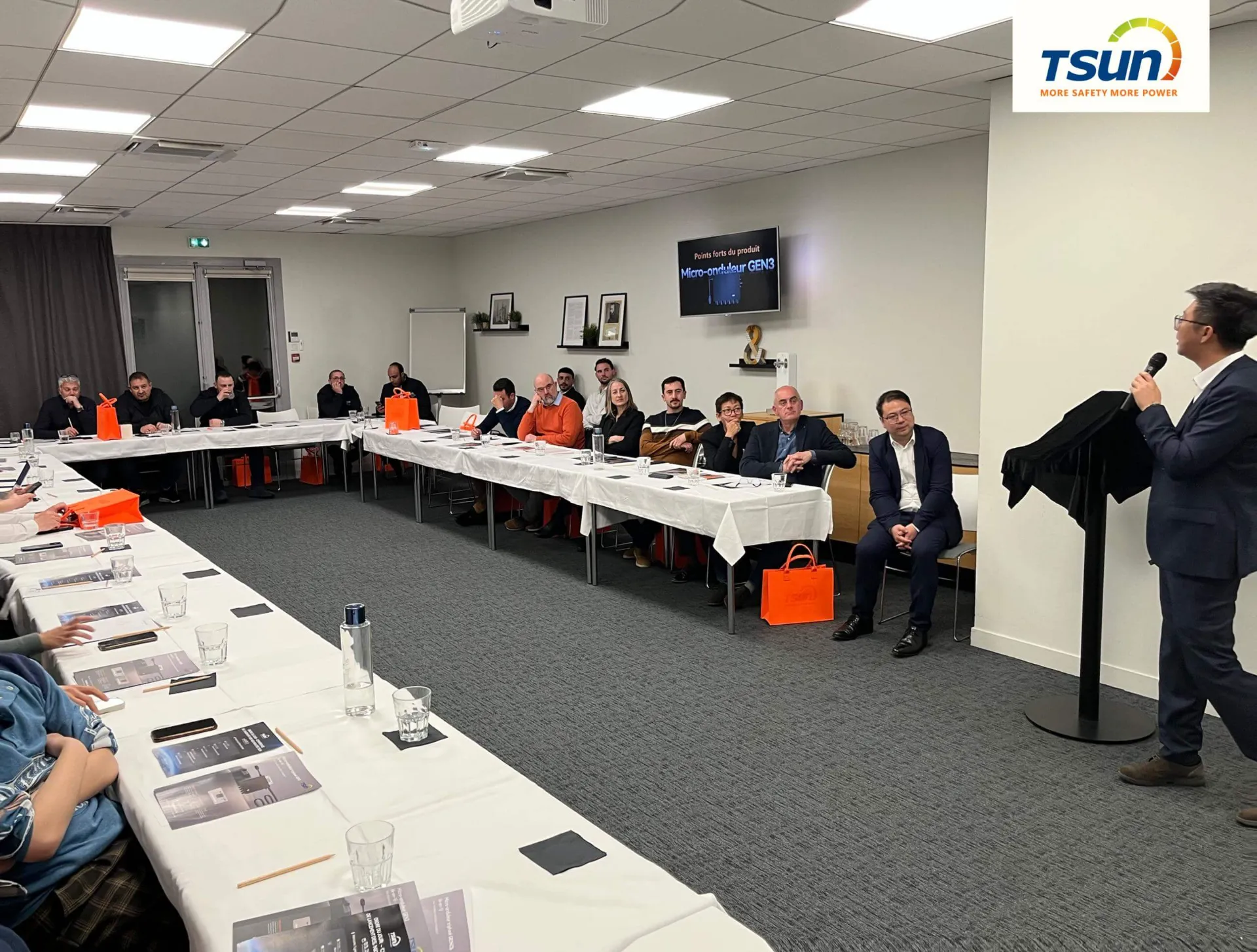 TSUN Launches the Revolutionary MX3000D Microinverter for the French Market