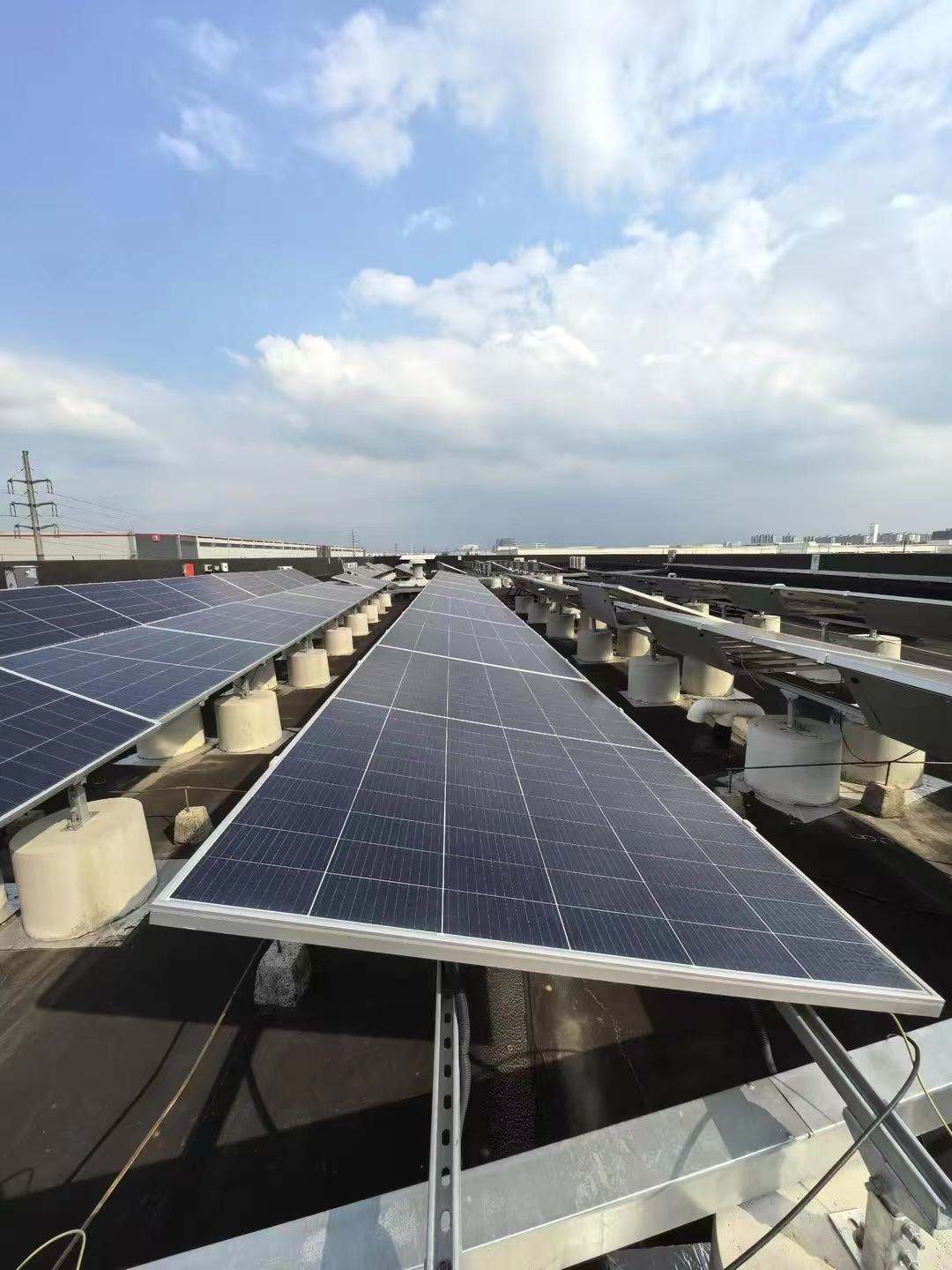 High-power microinverters boost industrial and commercial efficiency maximisation