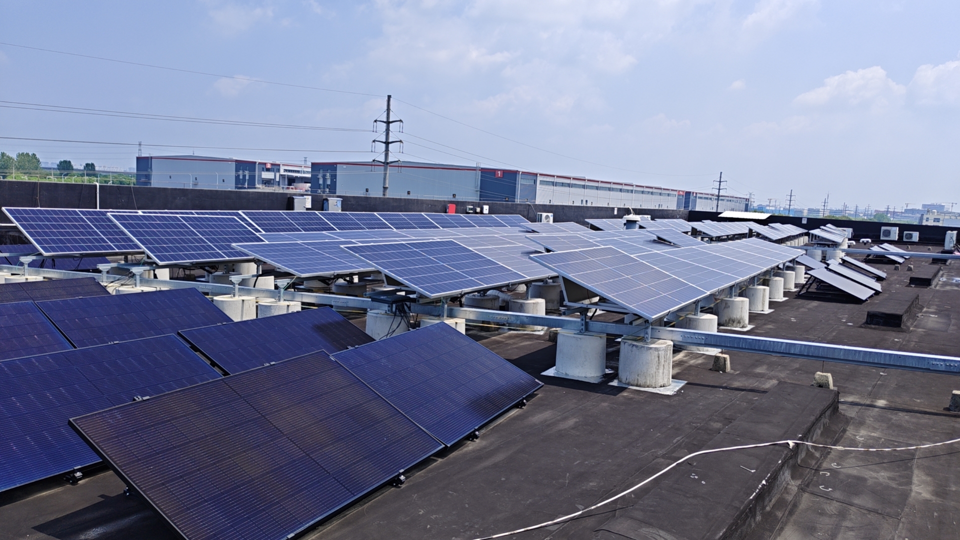 High-power microinverters boost industrial and commercial efficiency maximisation