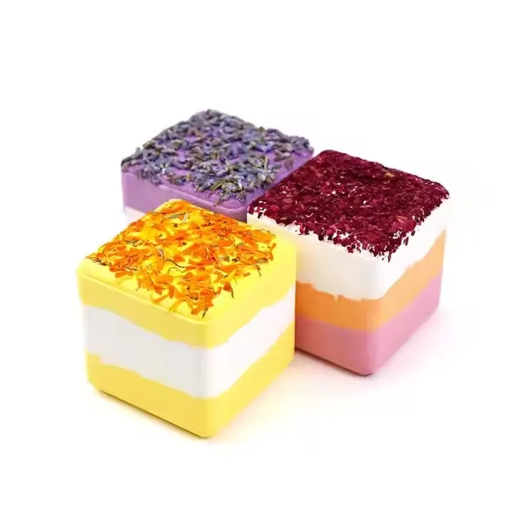 Wholesale Custom Ball Bombe De Bain Cube Bath Bombs Private Label Bubble Bath Fizzies Gift Set for Dried Flowers Bath Bombs
