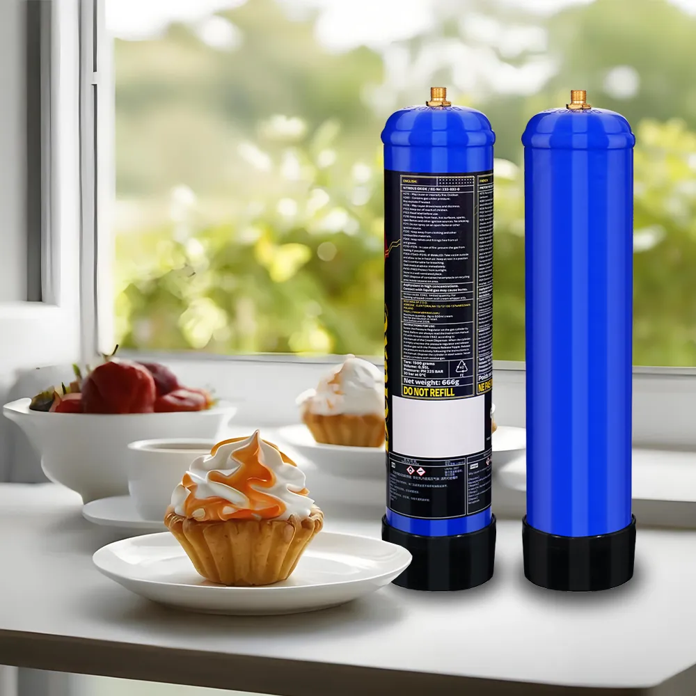 Making professional whipped cream is a piece of cake!