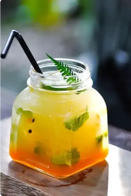 N2O cream cocktail drink