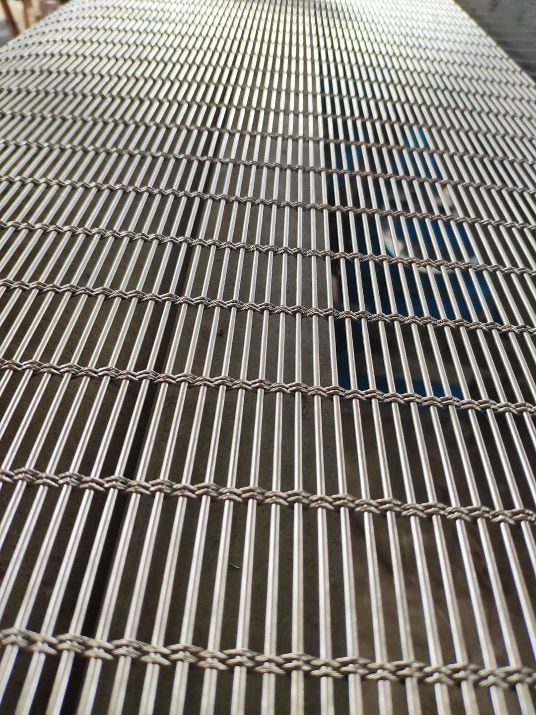 Flexible Metal Mesh: Bendable Wire & Steel Solutions