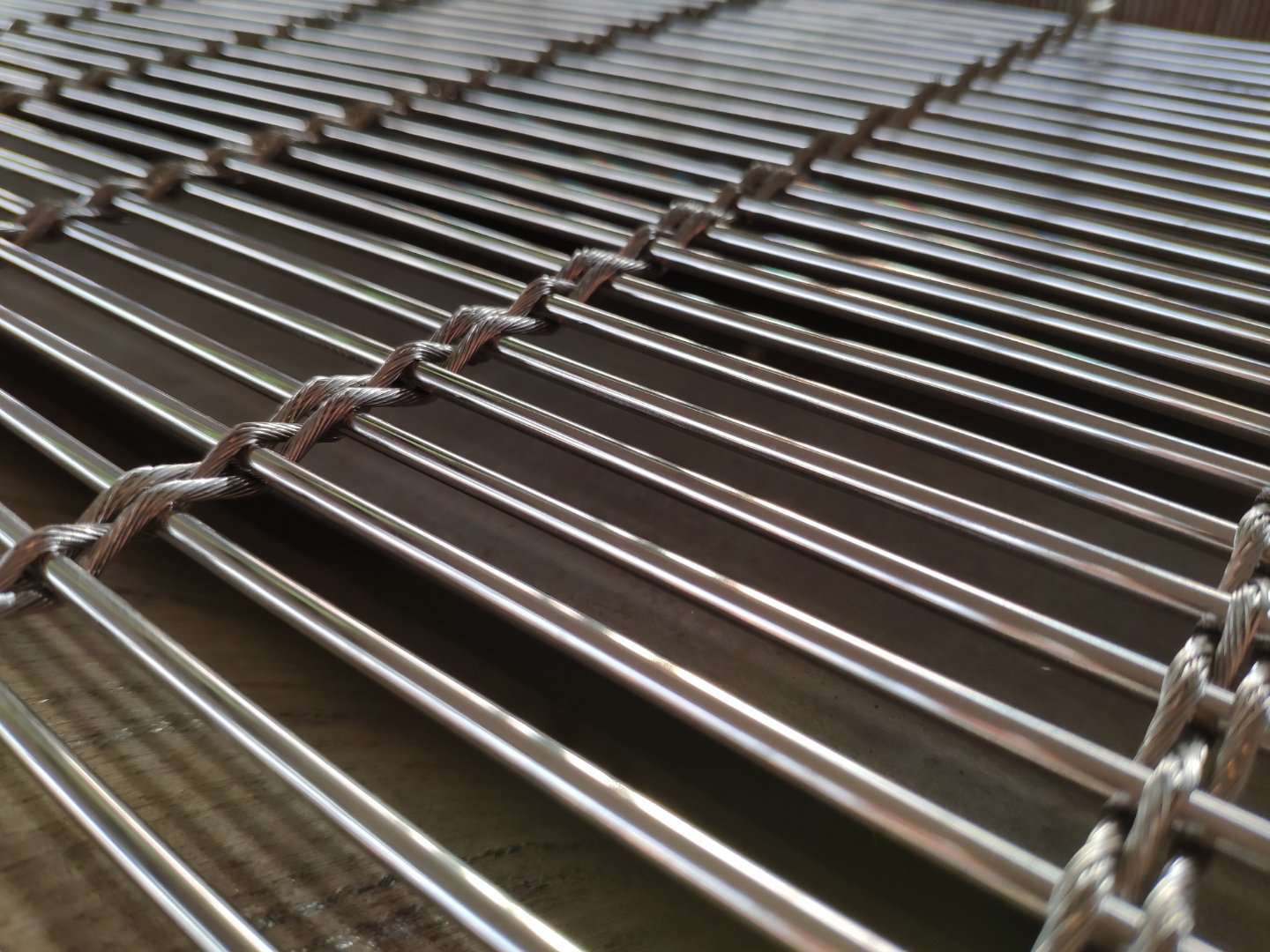 Flexible Metal Mesh: Bendable Wire & Steel Solutions