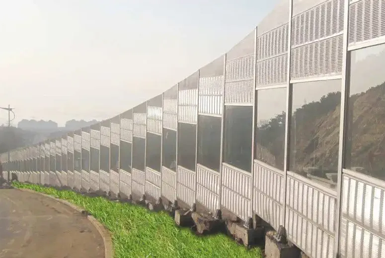 PMMA Noise Barrier